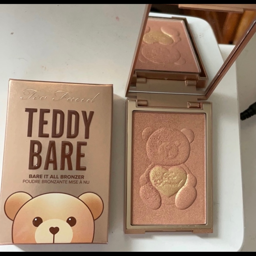 Too Faced Teddy Bare Bronzer